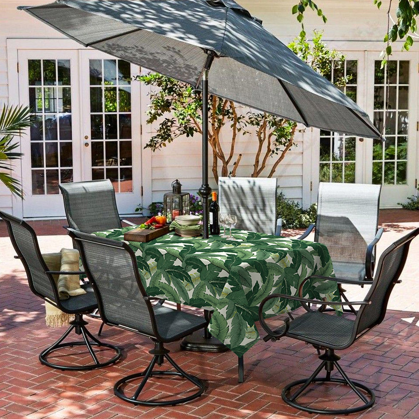 Melody Elephant Outdoor Rectangle Tablecloth, 60×84 Inch Water Repellent Picnic Table Cover with Umbrella Hole Zipper for Patio Family Meal, Swaying Palms Green