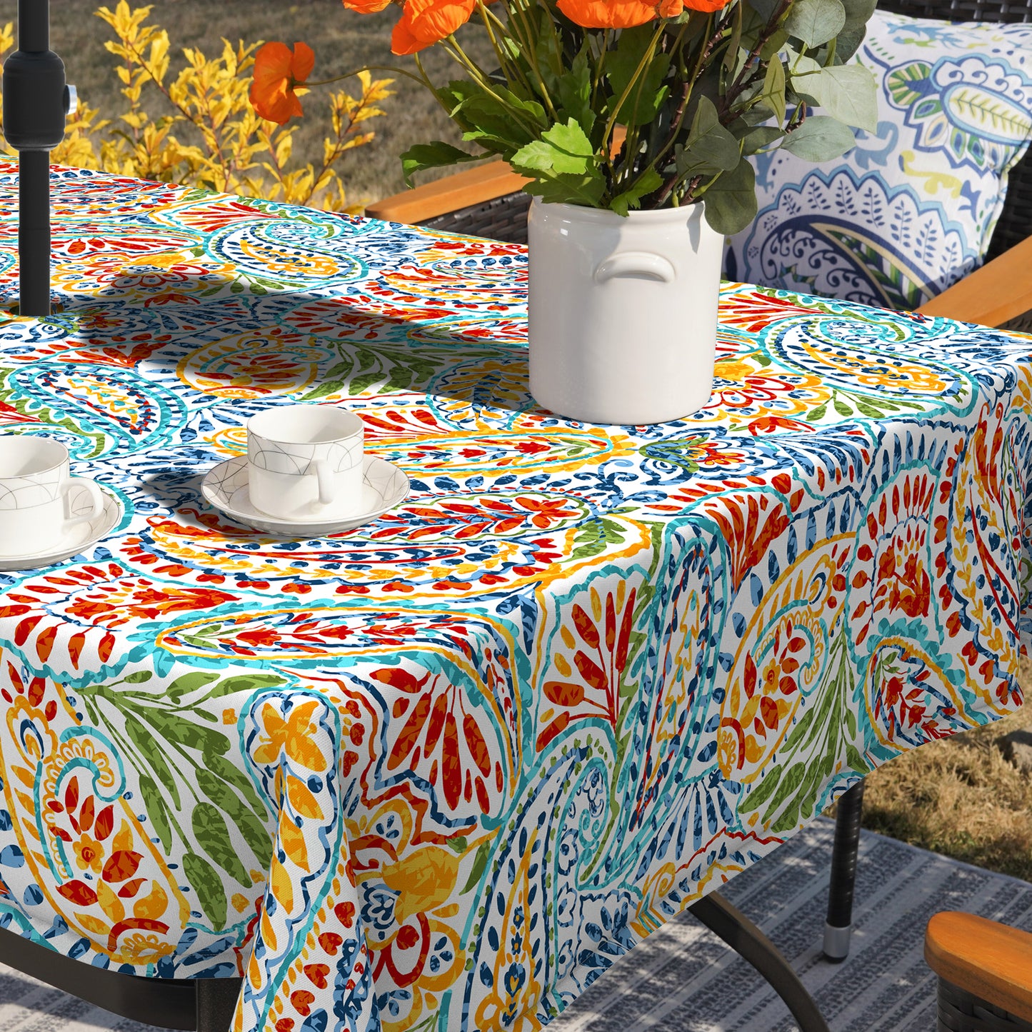 Melody Elephant Outdoor Rectangle Tablecloth, 60×84 Inch Water Repellent Picnic Table Cover with Umbrella Hole Zipper for Patio Family Meal, Paisley Multi